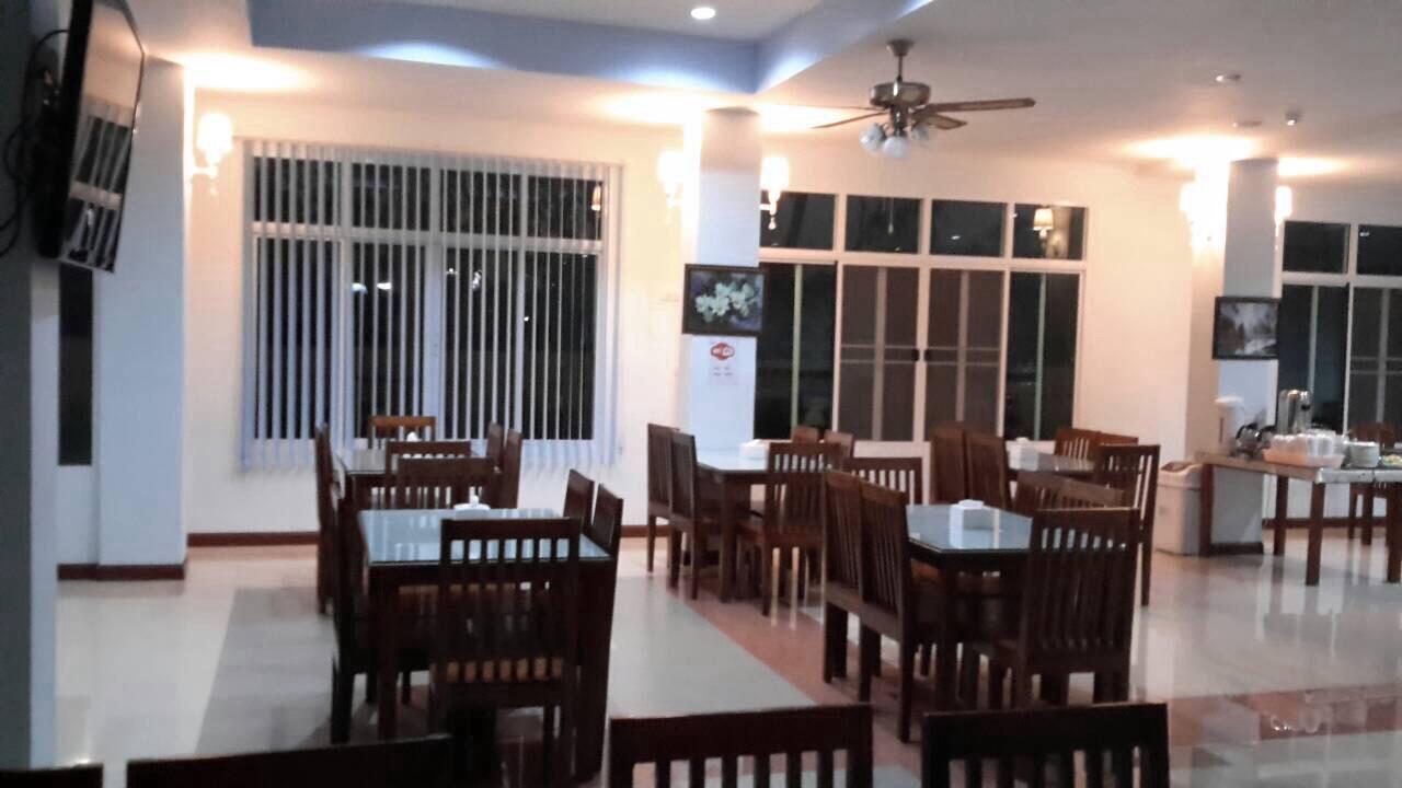 Baan Duangkamol Hotel Phitsanulok Exterior foto